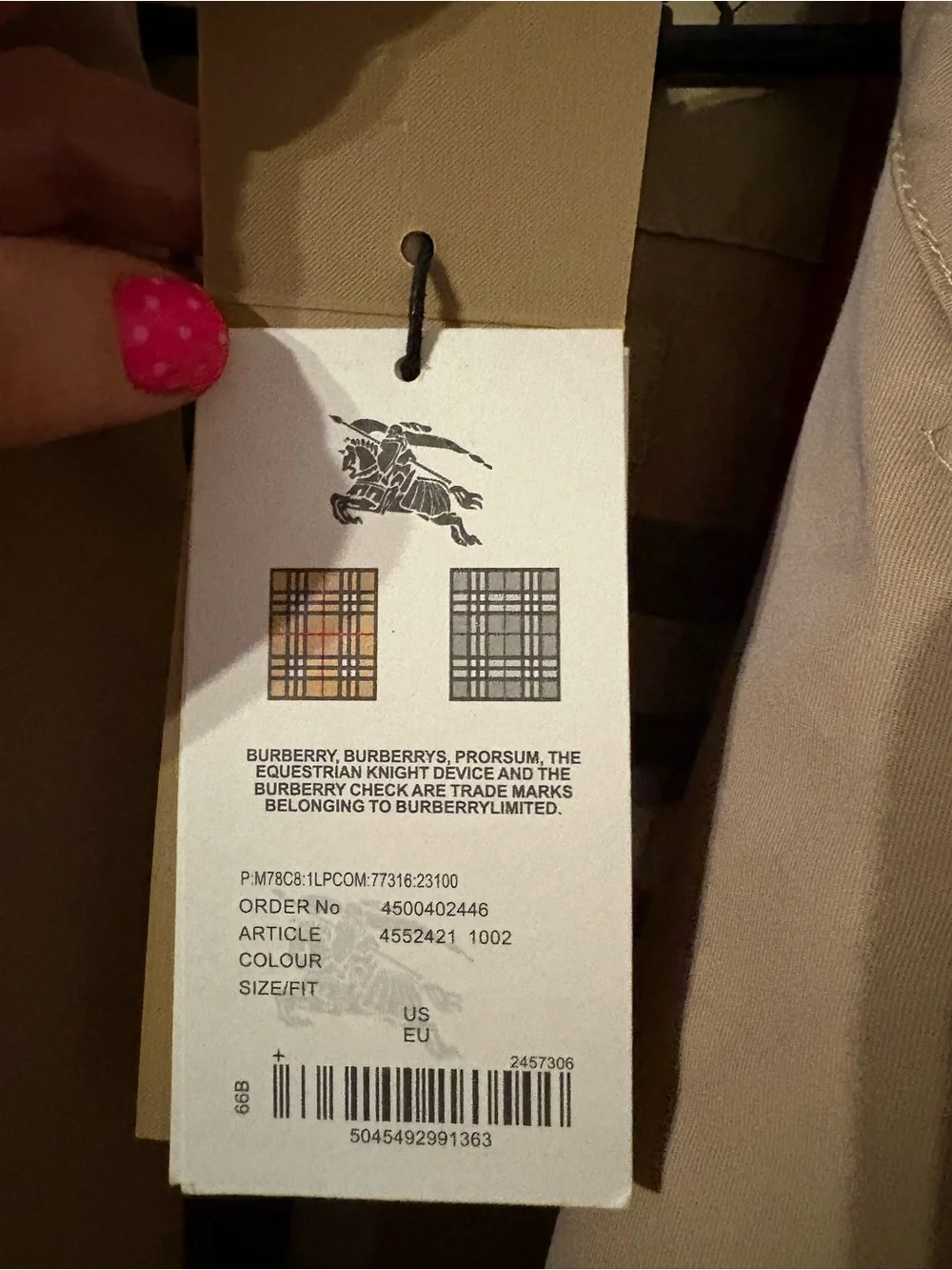 Burberry Beige Trench Coat with Vintage Check Lining - Picture 10 of 13